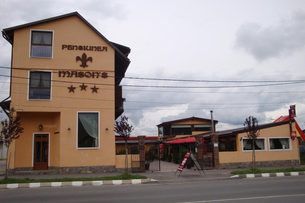 Pensiunea Mason'S ริชนอฟ ภายนอก รูปภาพ